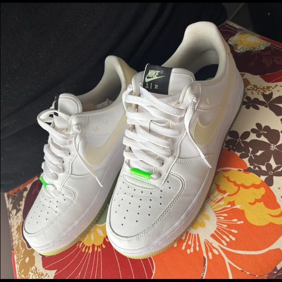 Nike Air Force 1 Glow In The Dark - Picture 1 of 3